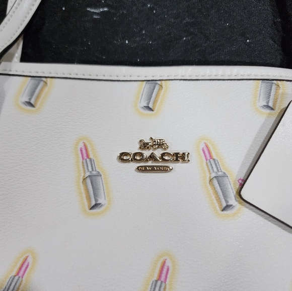 Coach Limited edition lipstick coach shoulder tote - Picture 5 of 12